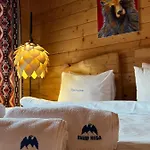 Hotel Vysche Neba