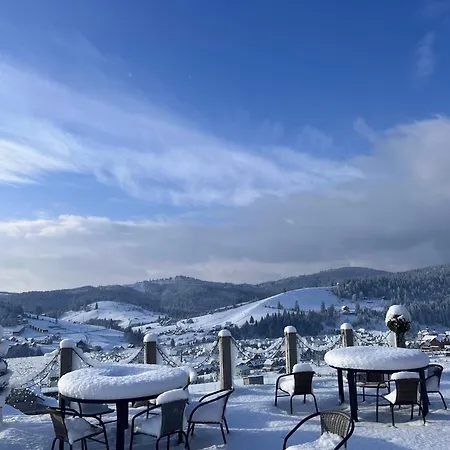 Hotel Vysche Neba